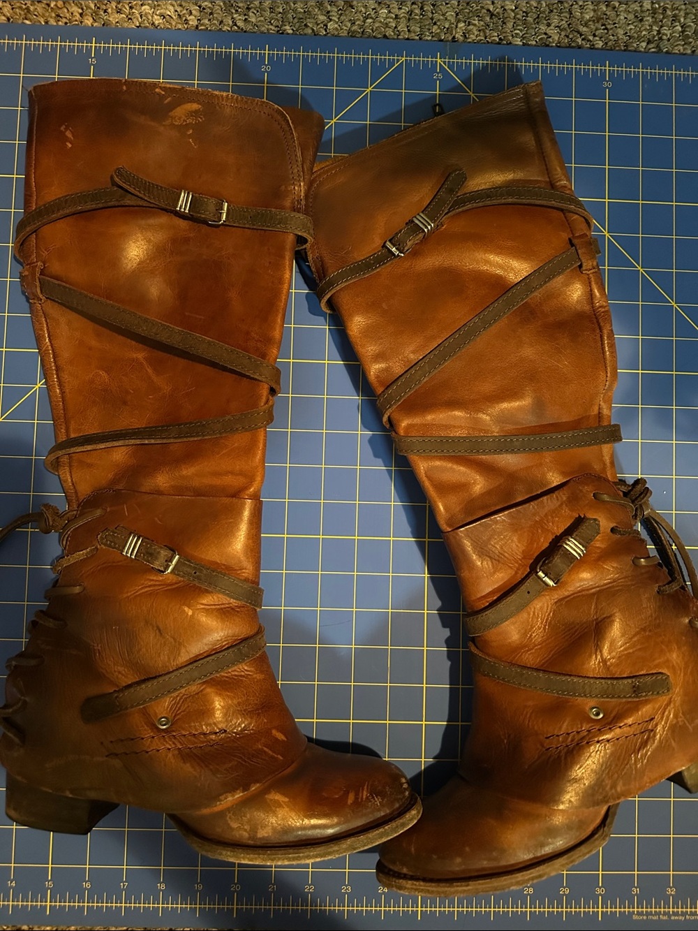 Freebird by Steven Cassius distressed leather boot - Picture 2 of 6